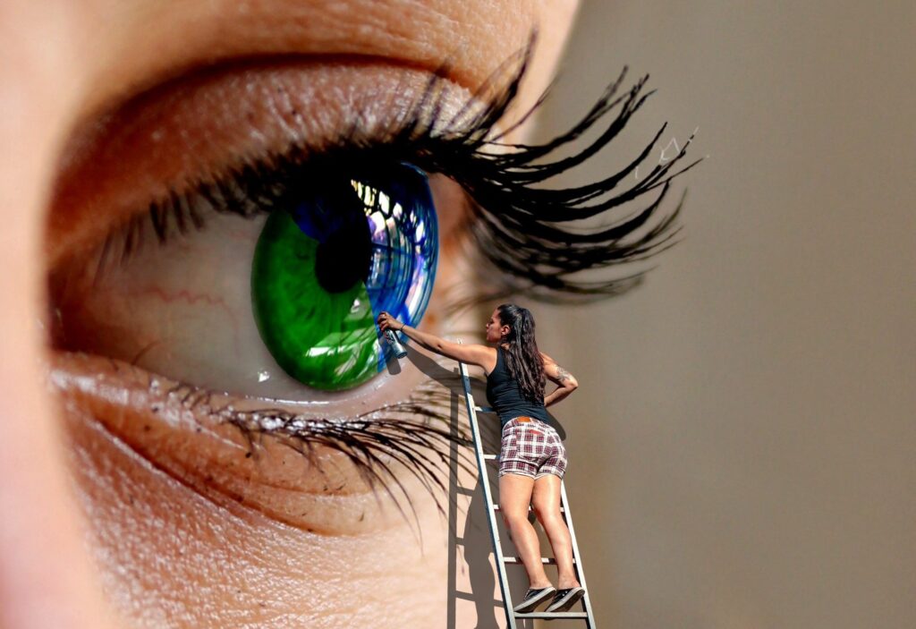eye-color-change Az új nézőpont változást eredményez.